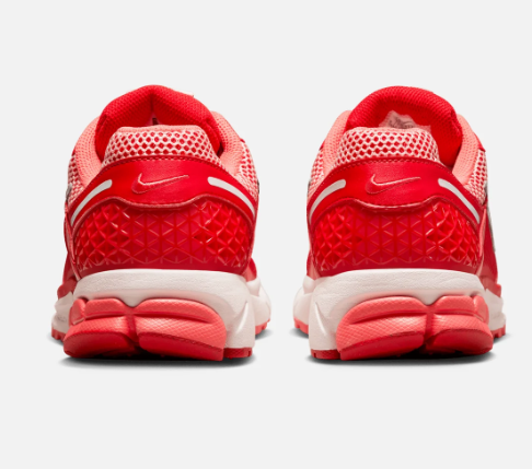 Nike Zoom Vomero 5 Premium – University Red & Metallic Silver