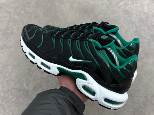 Nike Air Max Plus TN 'Malachite' Sneakers - Black / Green